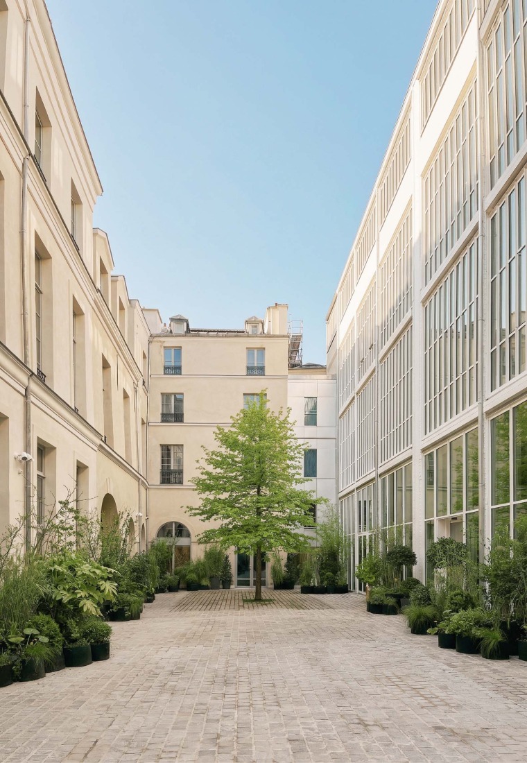 Pavée Street by MARS Architectes. Photograph by Raphael Renard.