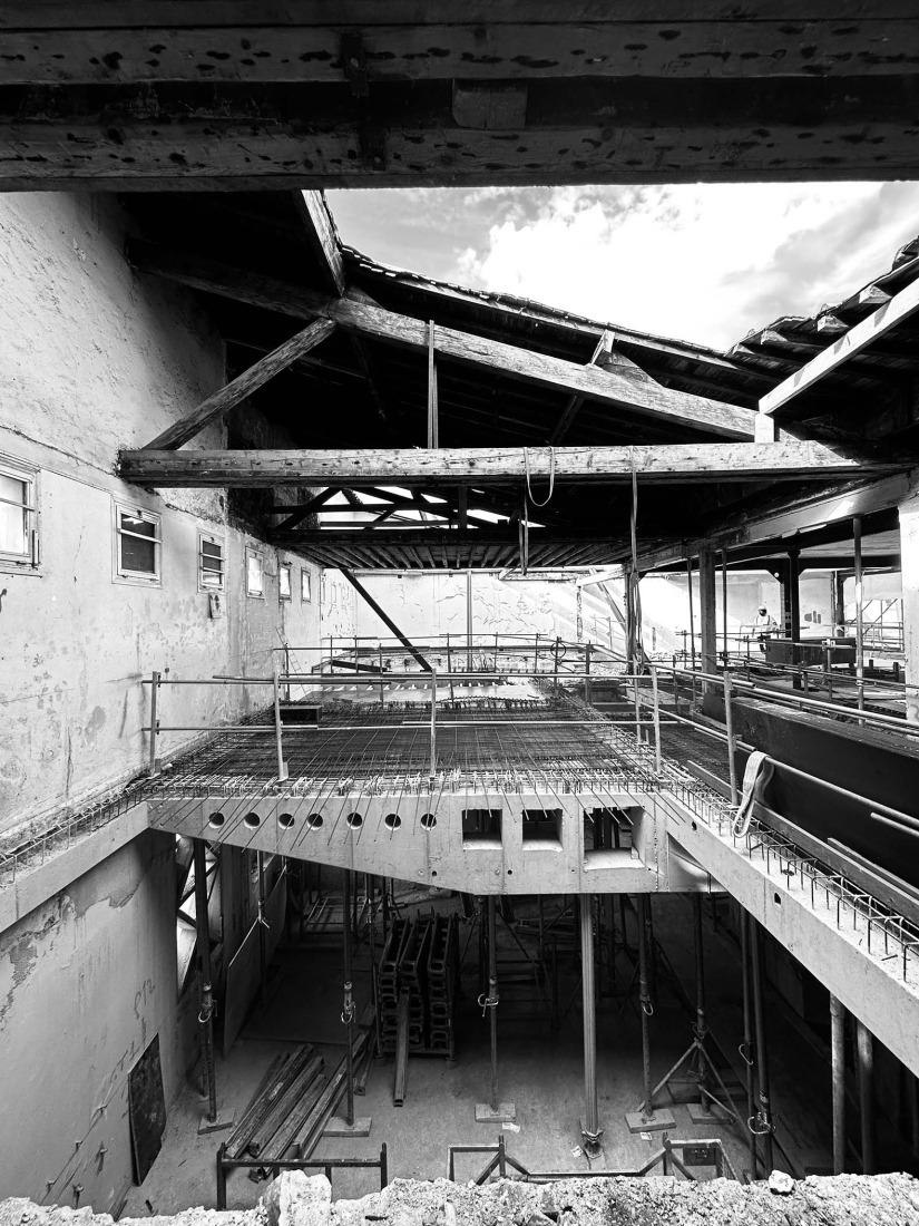 Constructive process. Pavée Street by MARS Architectes. Photograph by Raphael Renard.