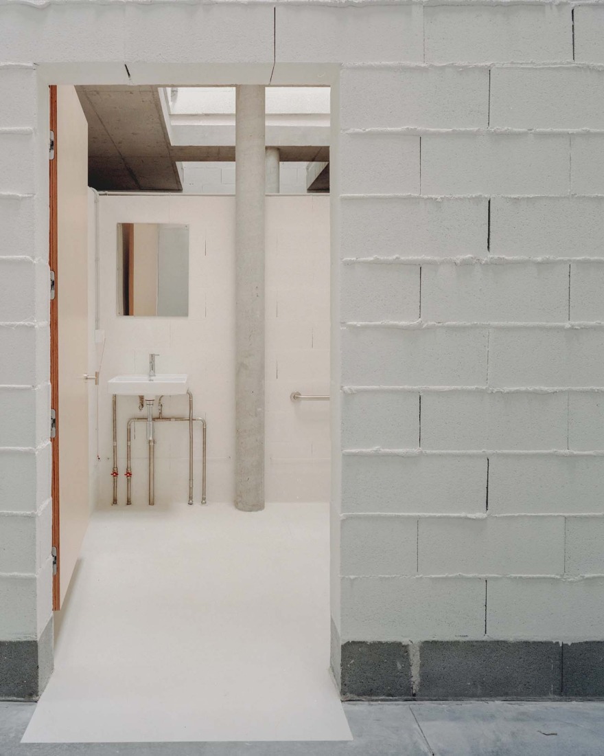 Corcet Headquarters Building by Nuno Melo Sousa. Photograph by Federico Farinatti. 