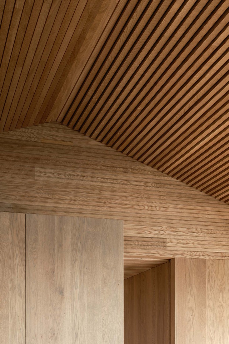 Cabin Ostøya by R21 Arkitekter. Photograph by Ruben Ratkusic.