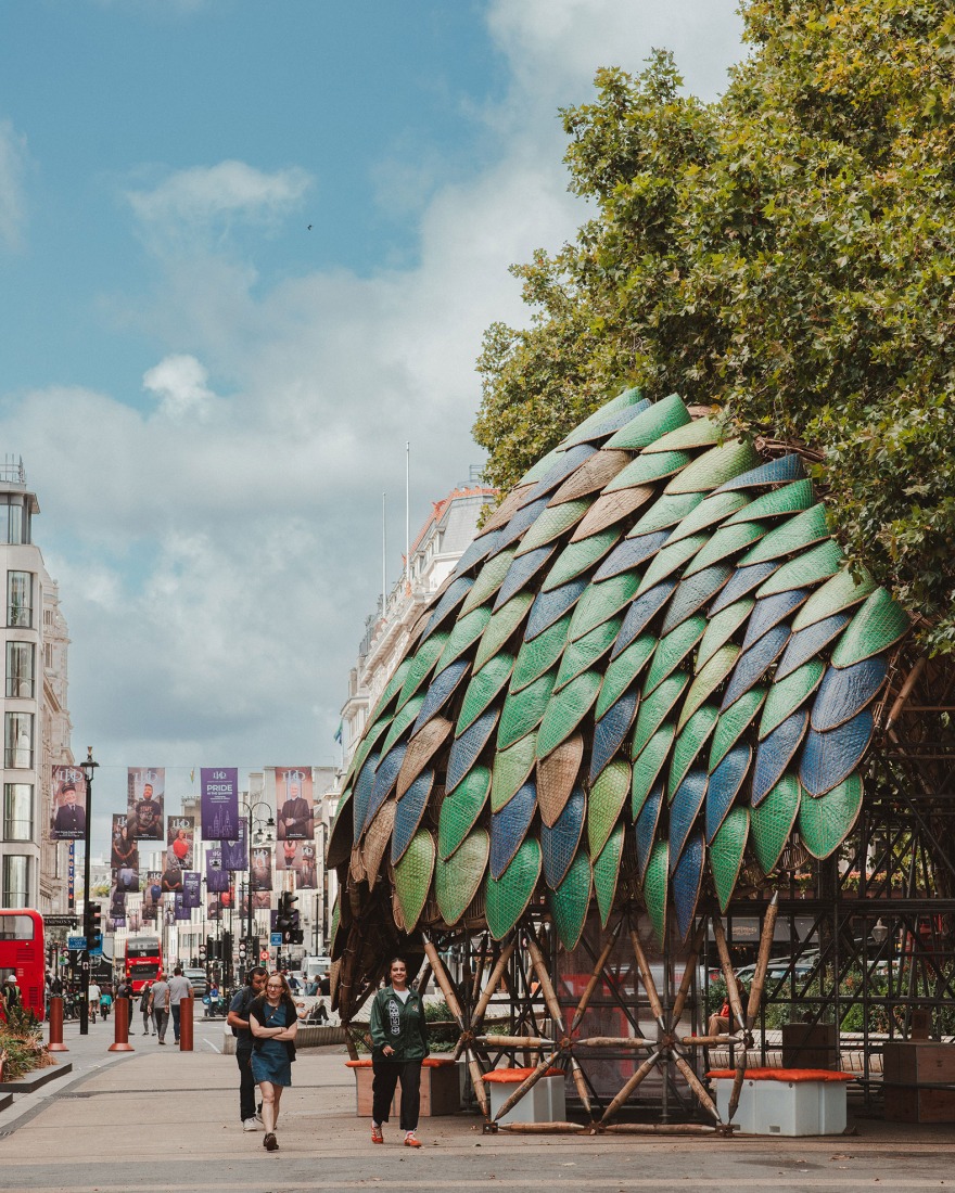 El Escudo Pangolín por Studio Saar + Atelier One. Fotografía por Secure.