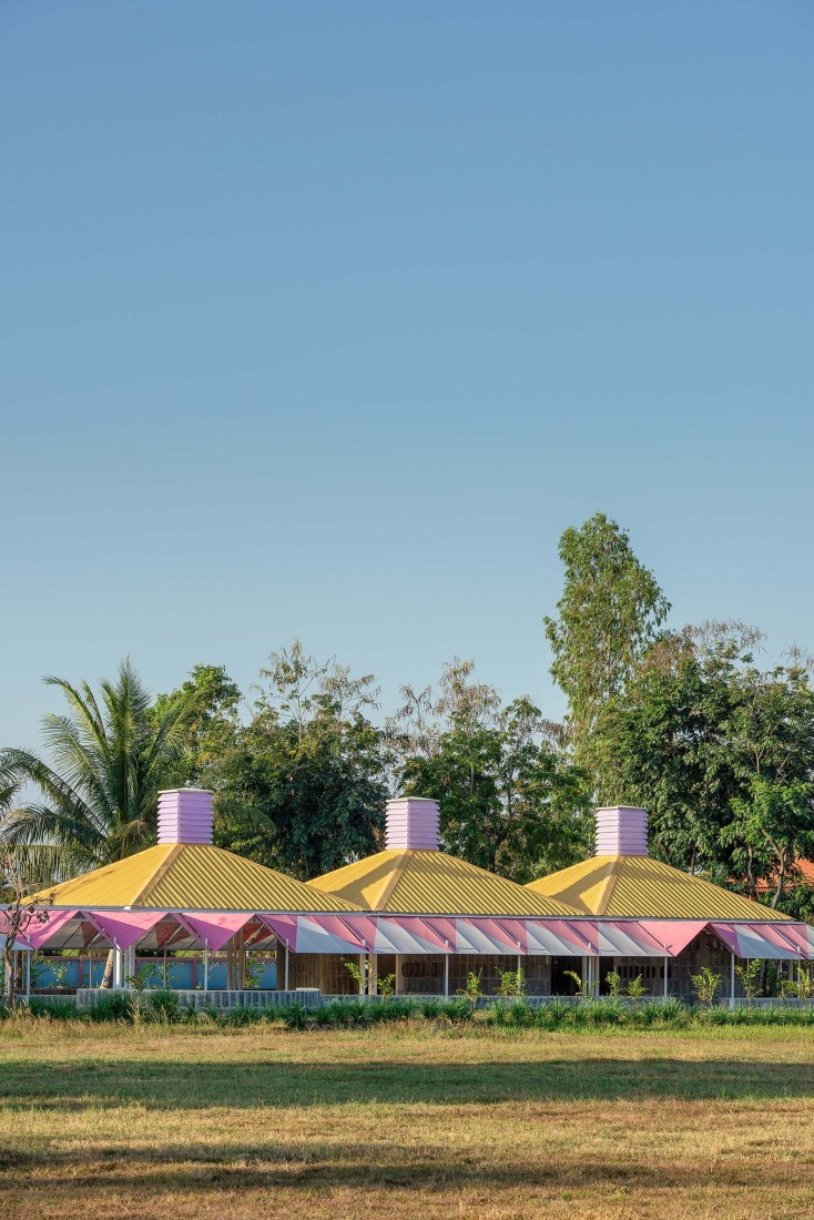 Bang Nong Saeng Kindergarten by Sarquella Torres Architects. Photograph by Beer Singnoi.