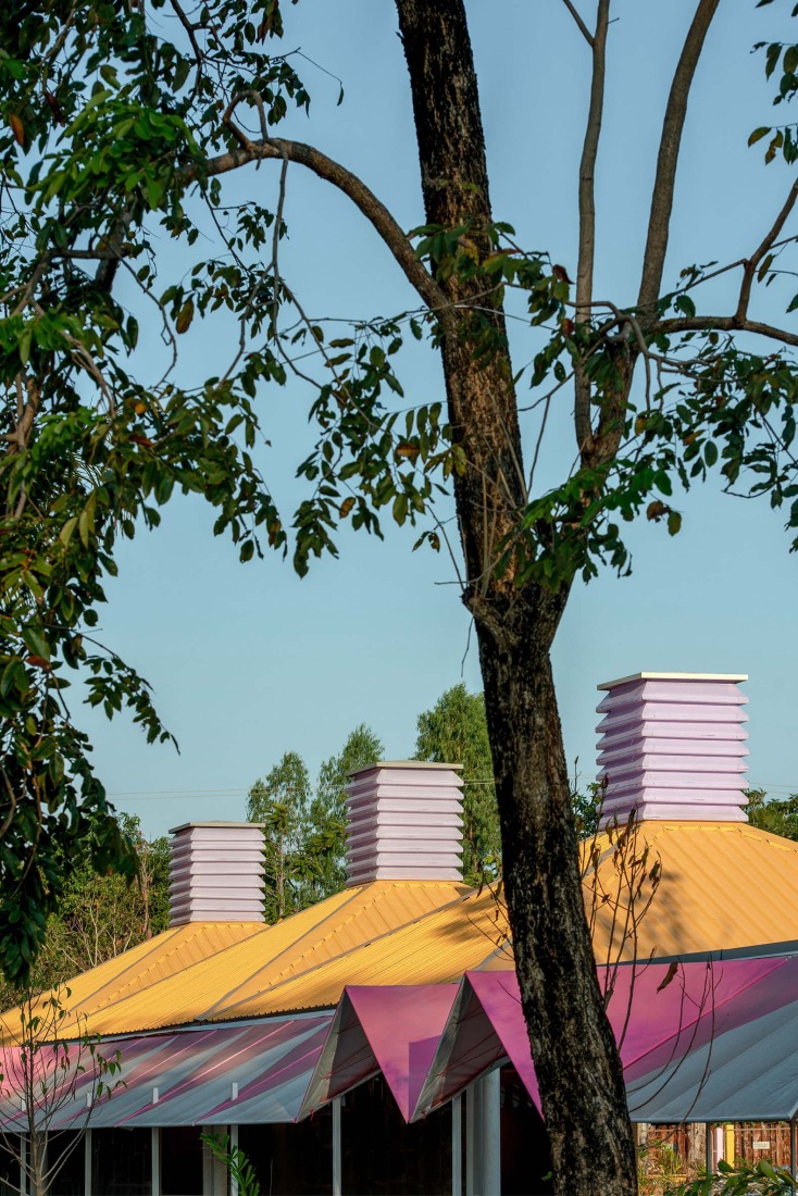 Bang Nong Saeng Kindergarten by Sarquella Torres Architects. Photograph by Beer Singnoi.