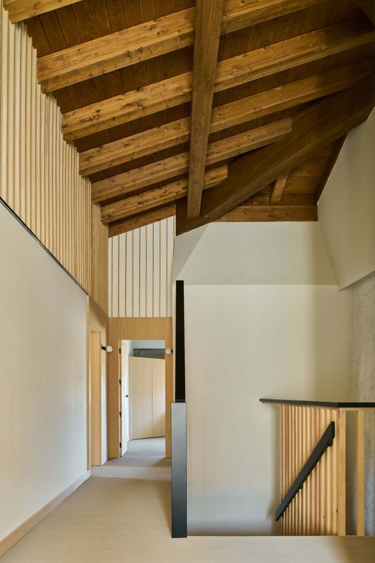 Hotel en Sigüés por Sebastián Arquitectos. Fotografía por Iñaki Bergera.