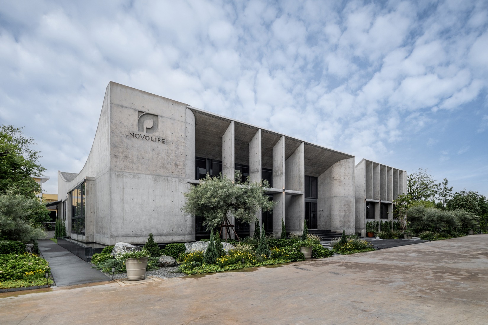 Exterior. Novolife HQ Office by Studio Krubka. Photograph by Weerapon Singnoi.