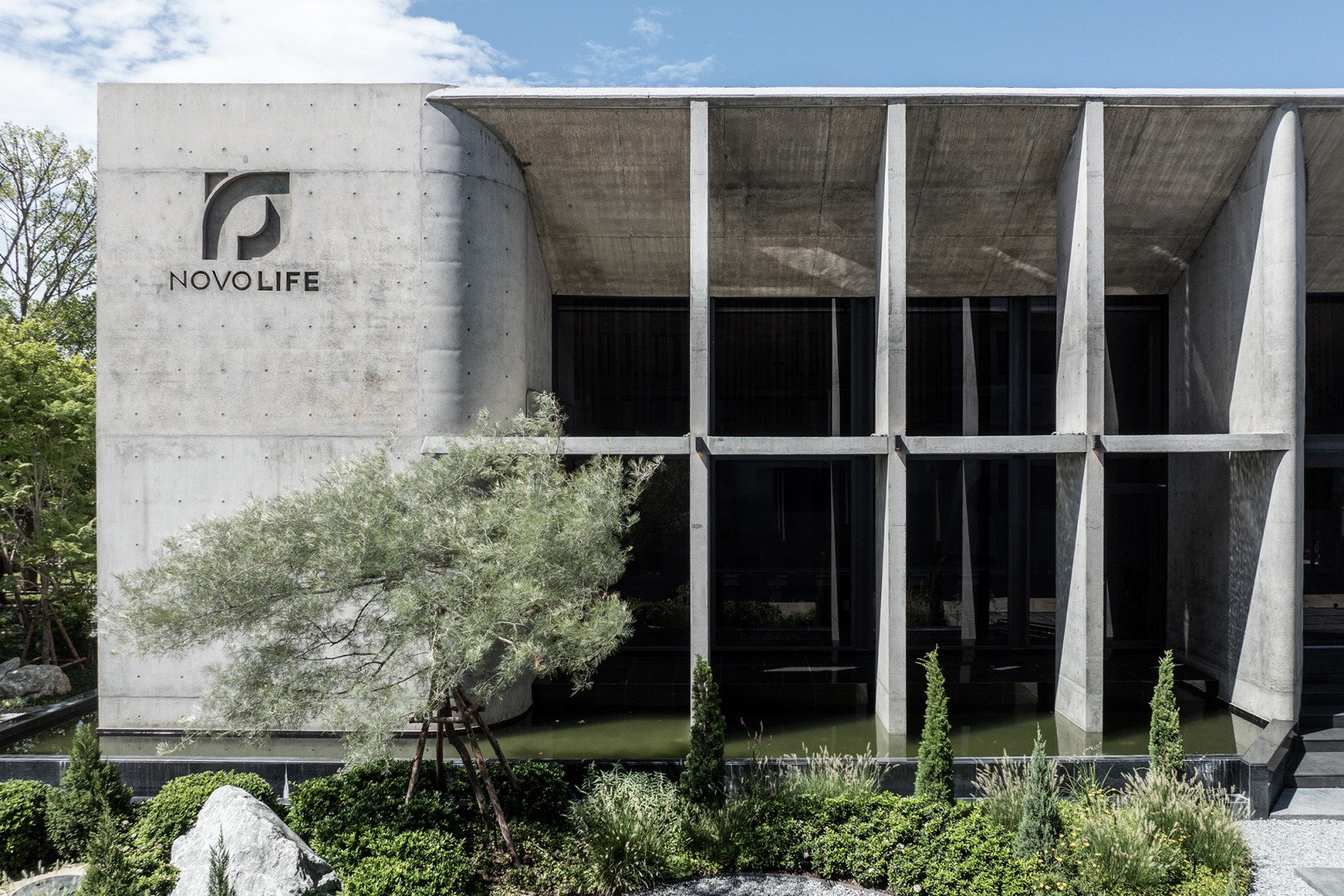 Exterior. Novolife HQ Office by Studio Krubka. Photograph by Weerapon Singnoi.