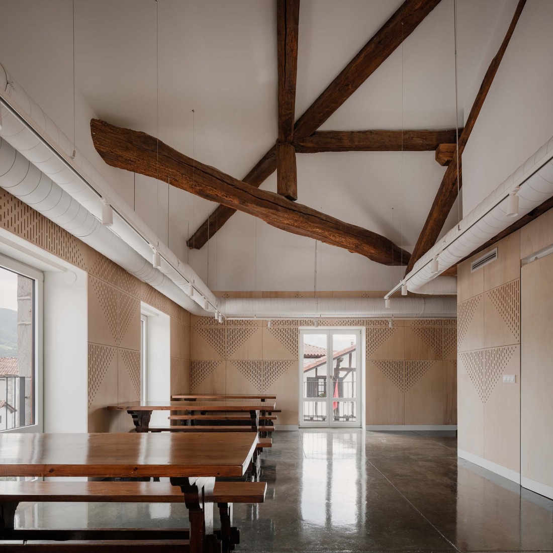 Edificio Elizatea por RUE arquitectos. Fotografía por Aitor Estévez.