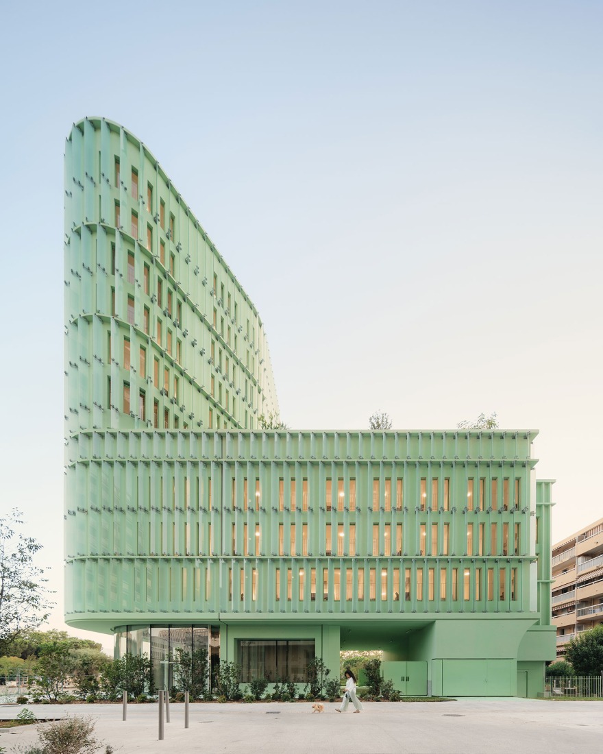 OASIS by Atelier Stéphane Fernandez. Photograph by Vladimir de Mollerat du Jeu.