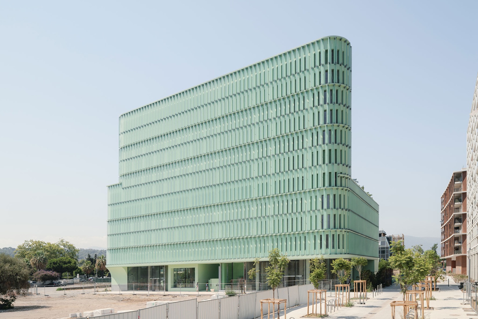 OASIS by Atelier Stéphane Fernandez. Photograph by Vladimir de Mollerat du Jeu.