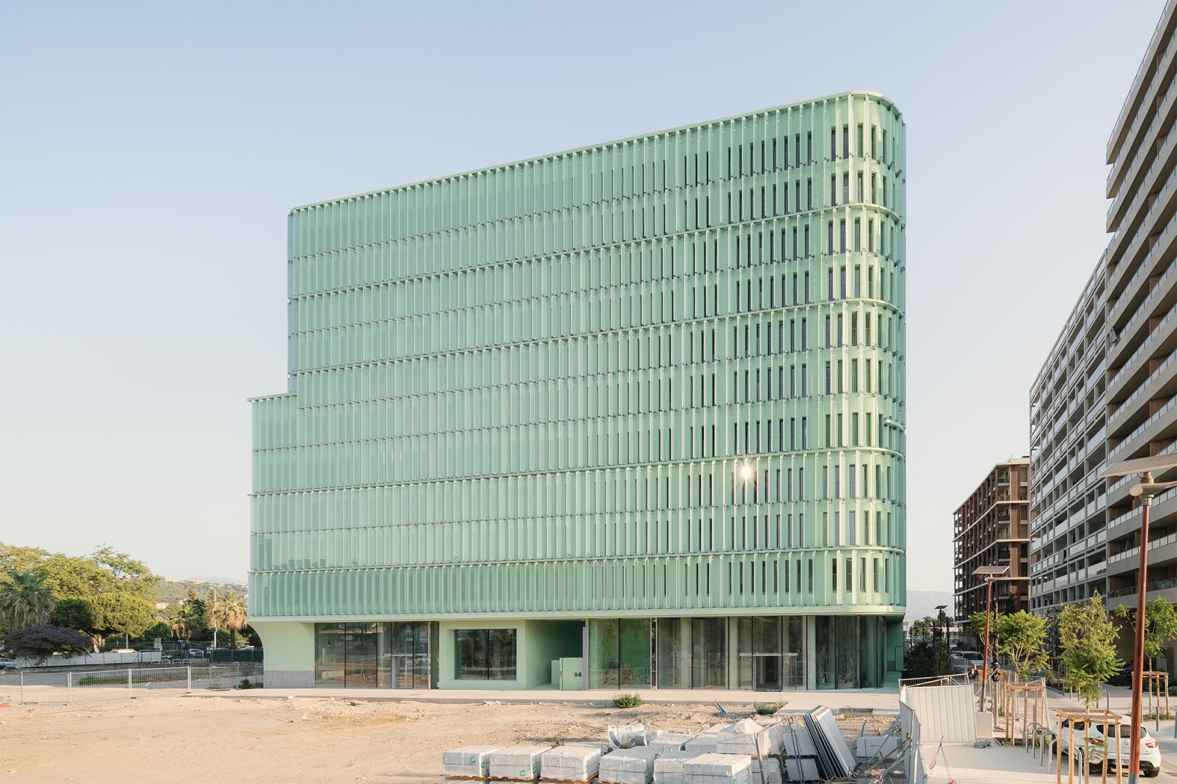 OASIS by Atelier Stéphane Fernandez. Photograph by Vladimir de Mollerat du Jeu.