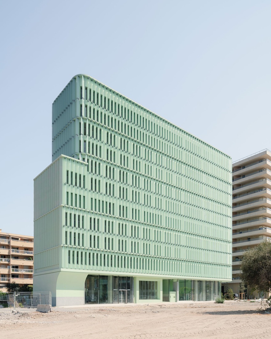 OASIS by Atelier Stéphane Fernandez. Photograph by Vladimir de Mollerat du Jeu.