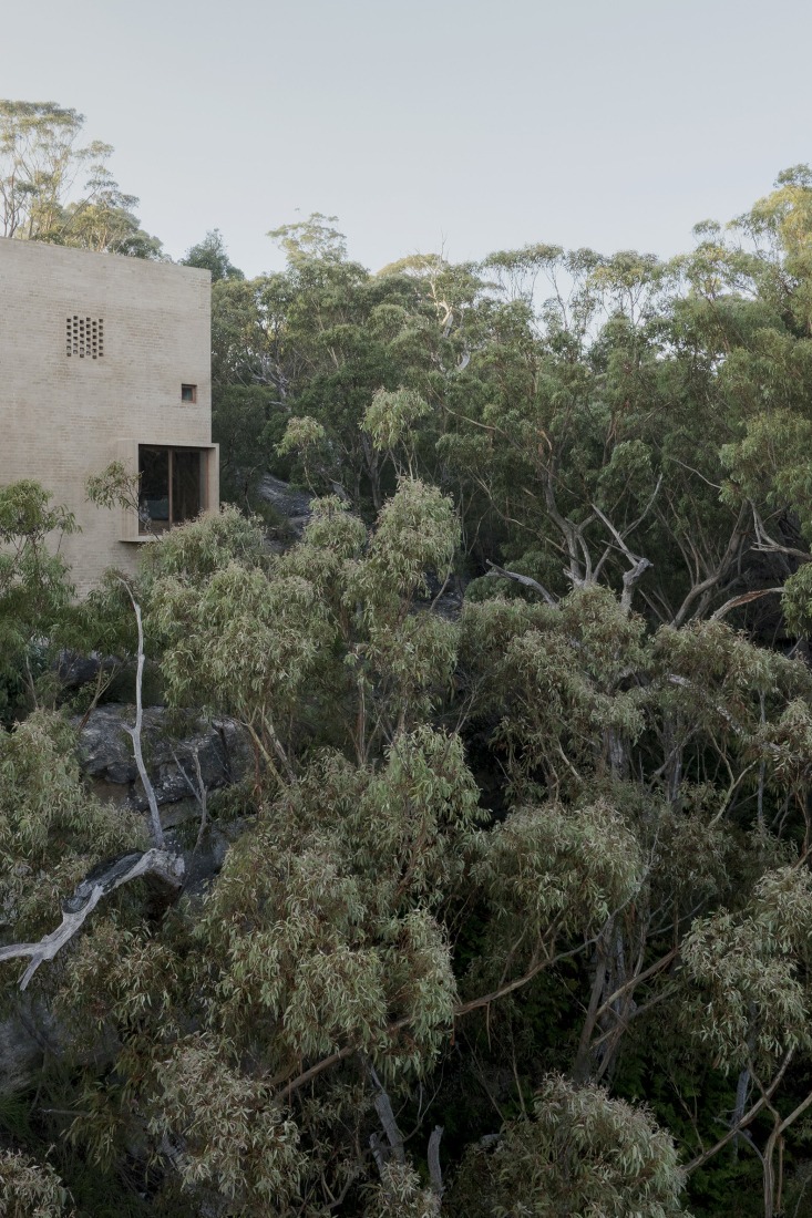Casa EA por Bokey Grant. Fotografía por Clinton Weaver.