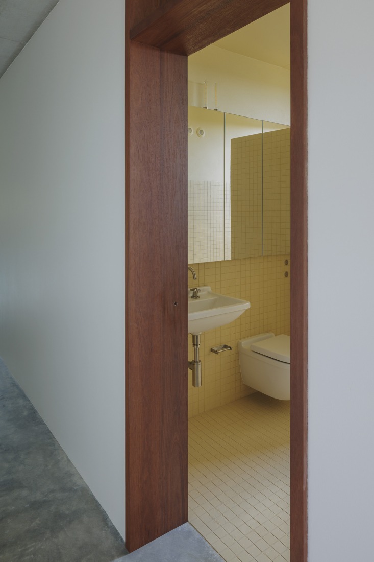Casa EA por Bokey Grant. Fotografía por Clinton Weaver.