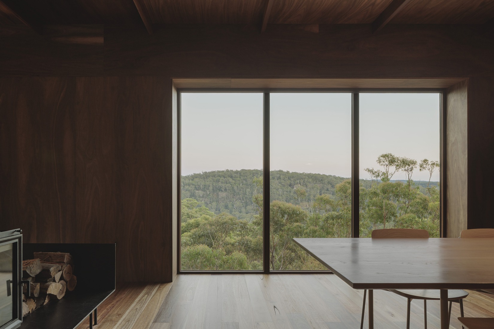 Casa EA por Bokey Grant. Fotografía por Clinton Weaver.