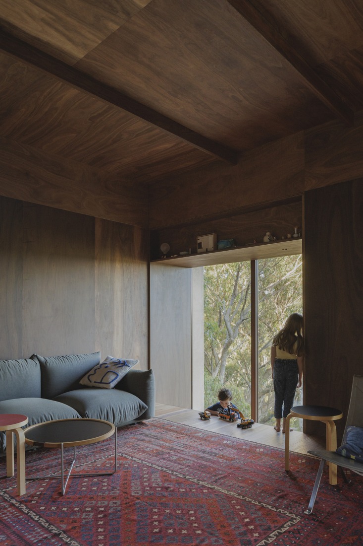 Casa EA por Bokey Grant. Fotografía por Clinton Weaver.