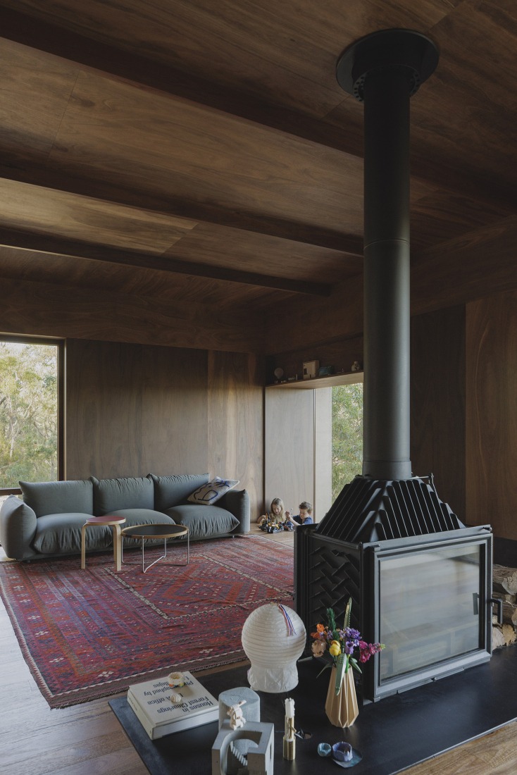 Casa EA por Bokey Grant. Fotografía por Clinton Weaver.