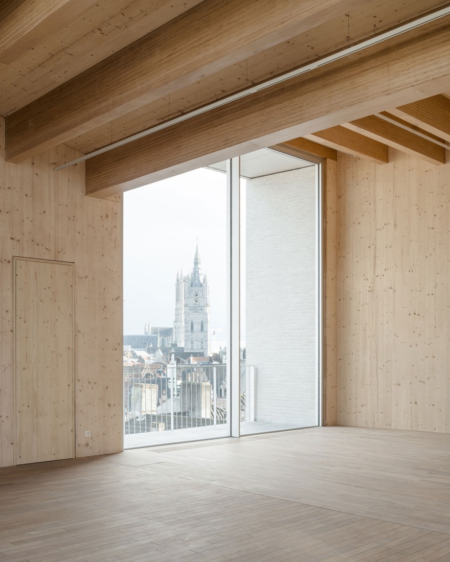 El Design Museum Gent por Carmody Groarke y ATAMA. Fotografía por Johan Delil.
