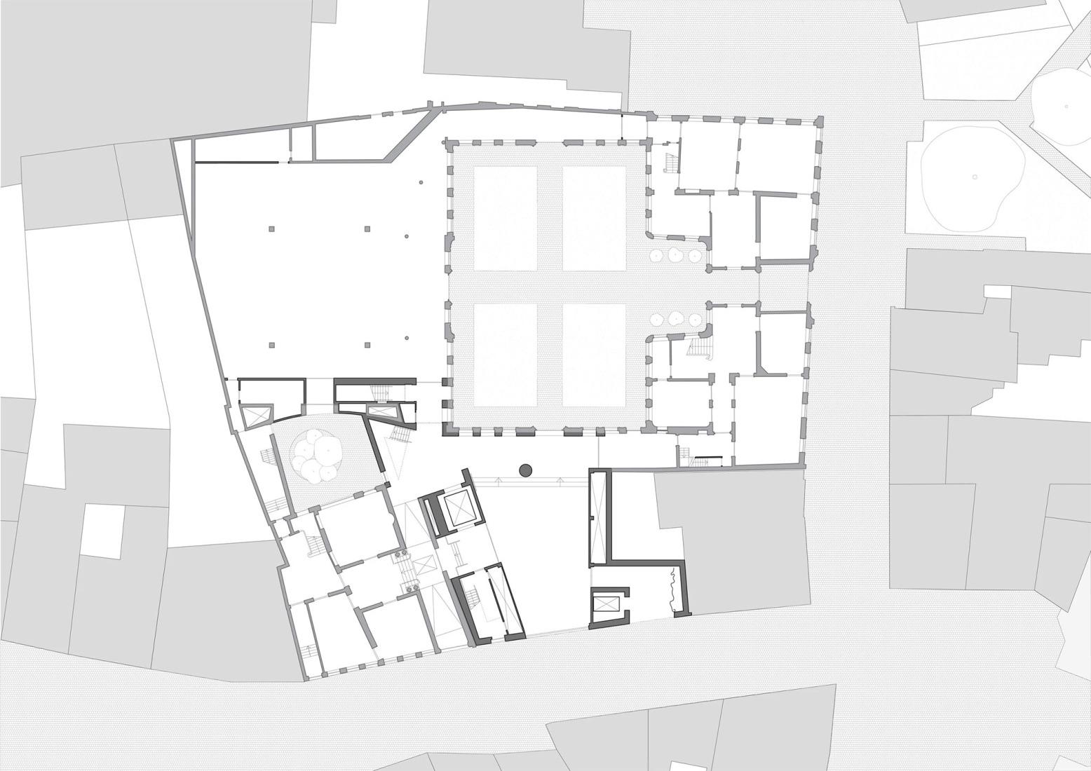 Plano de planta baja. El Design Museum Gent por Carmody Groarke y ATAMA.