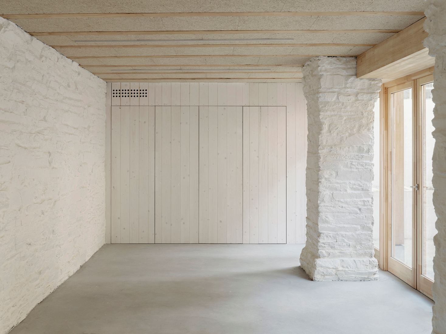 Forges Cultural Center by Firm Architects. Photography by Luis Díaz Díaz.