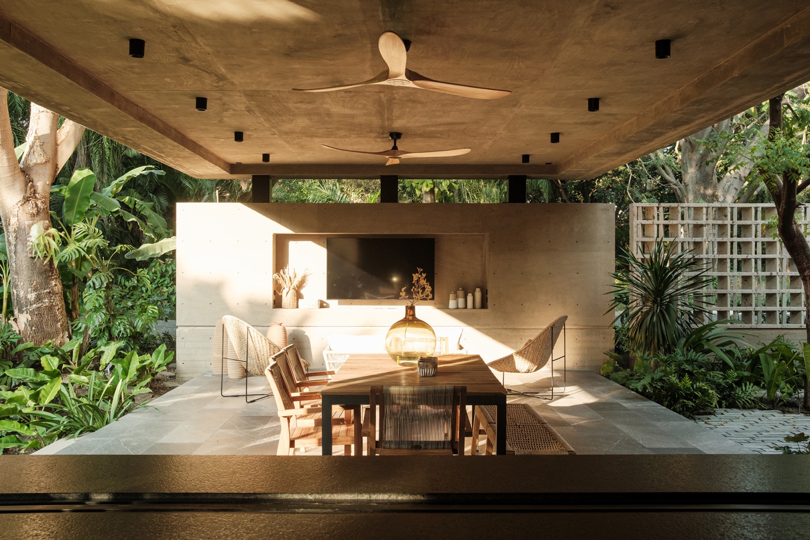 Casa Akina por Di Frenna Arquitectos. Fotografía por Lorena Darquea.
