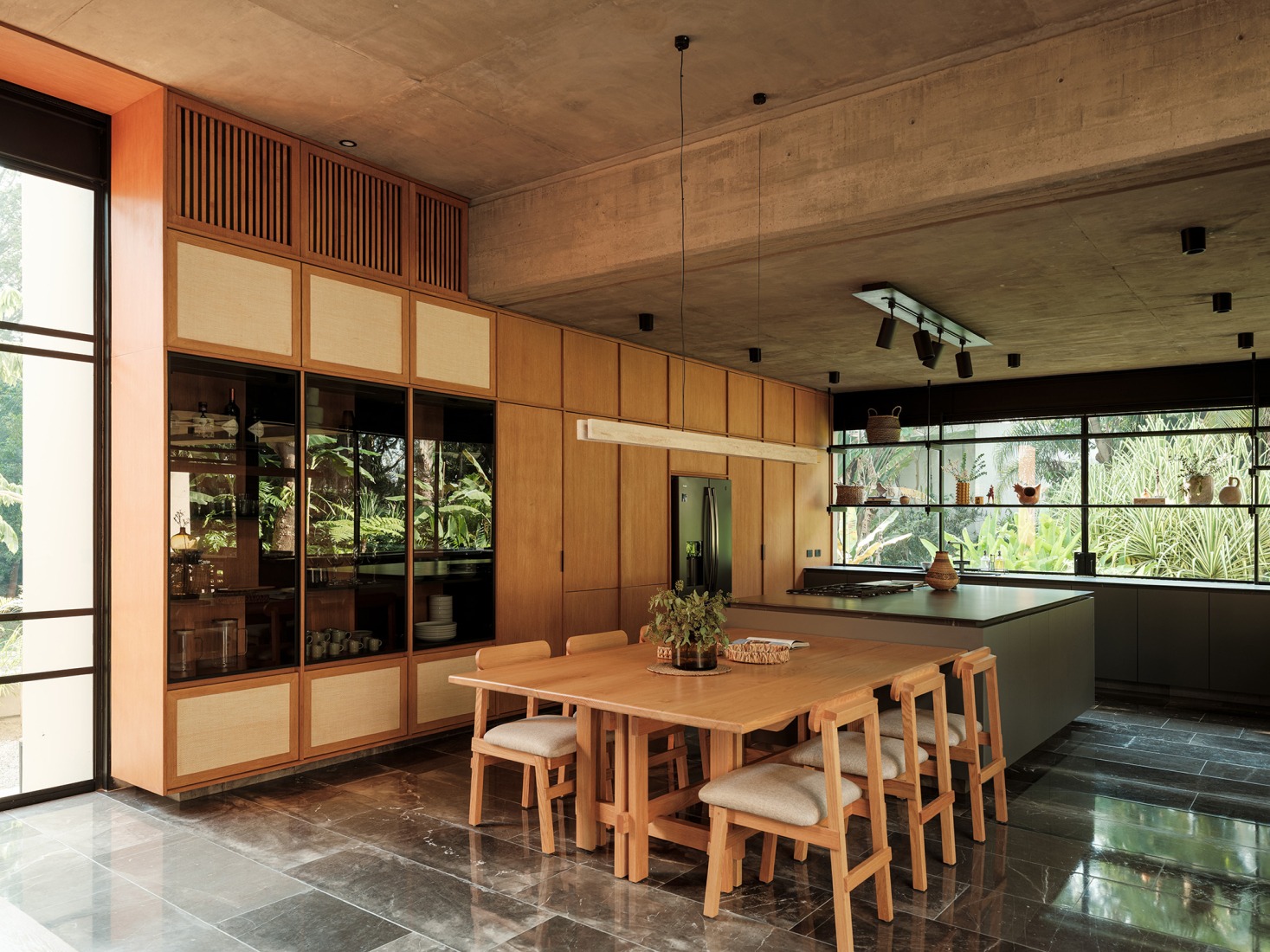 Casa Akina por Di Frenna Arquitectos. Fotografía por Lorena Darquea.