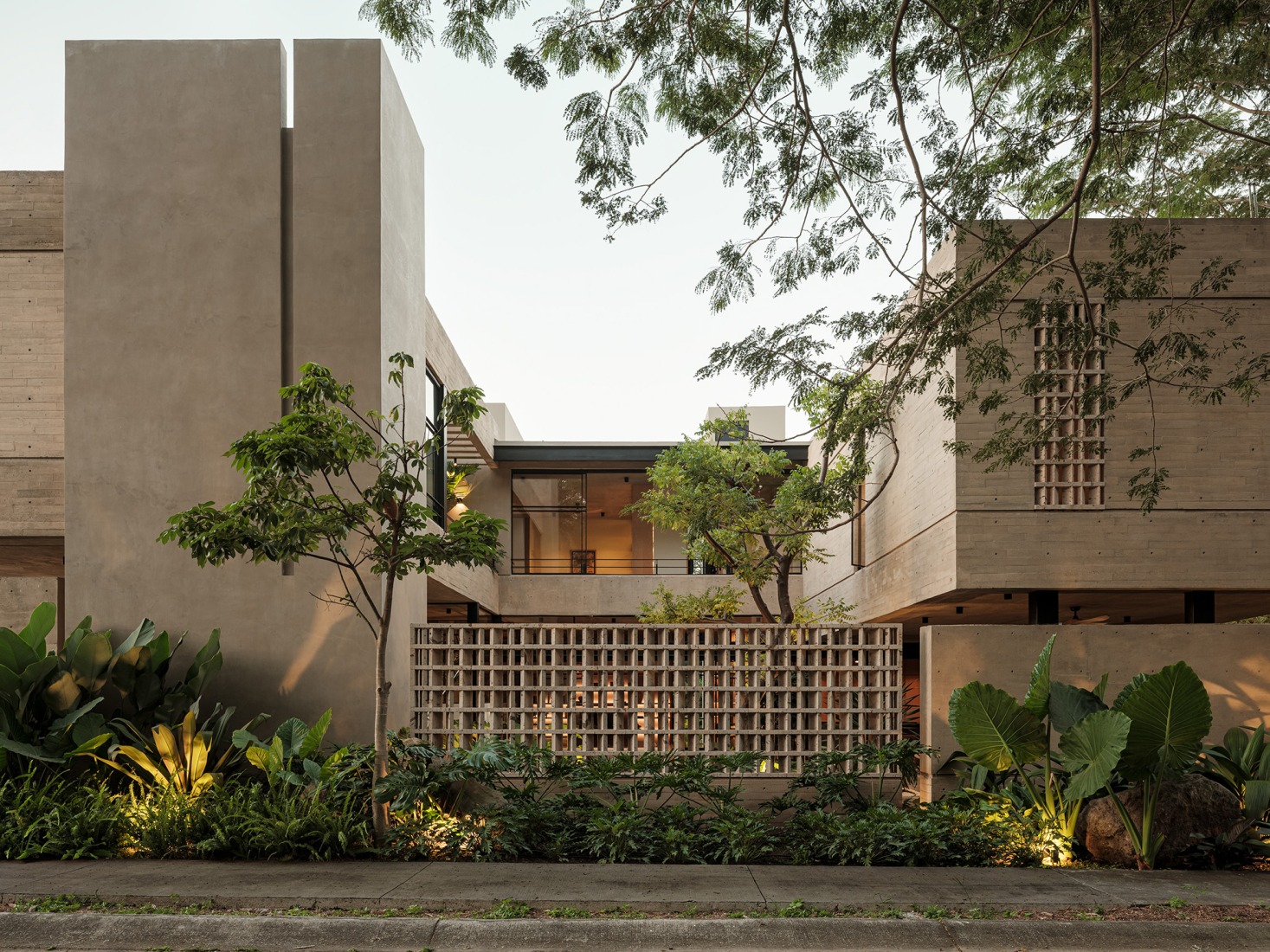 Casa Akina por Di Frenna Arquitectos. Fotografía por Lorena Darquea.