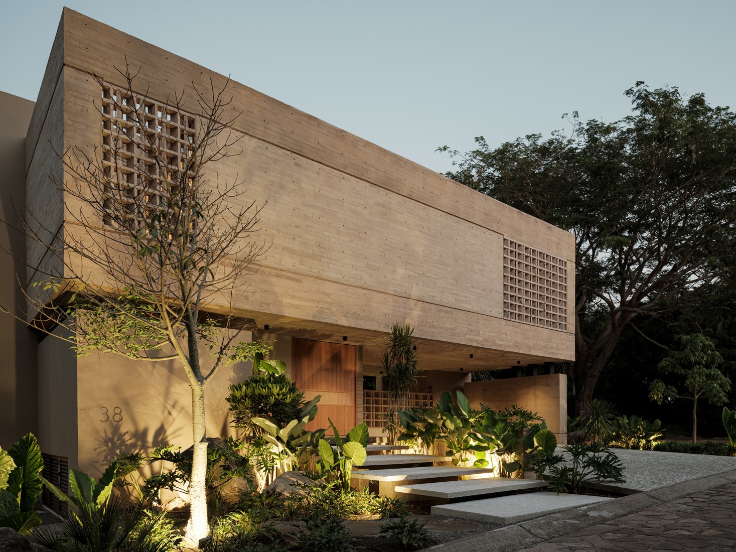 Casa Akina por Di Frenna Arquitectos. Fotografía por Lorena Darquea.