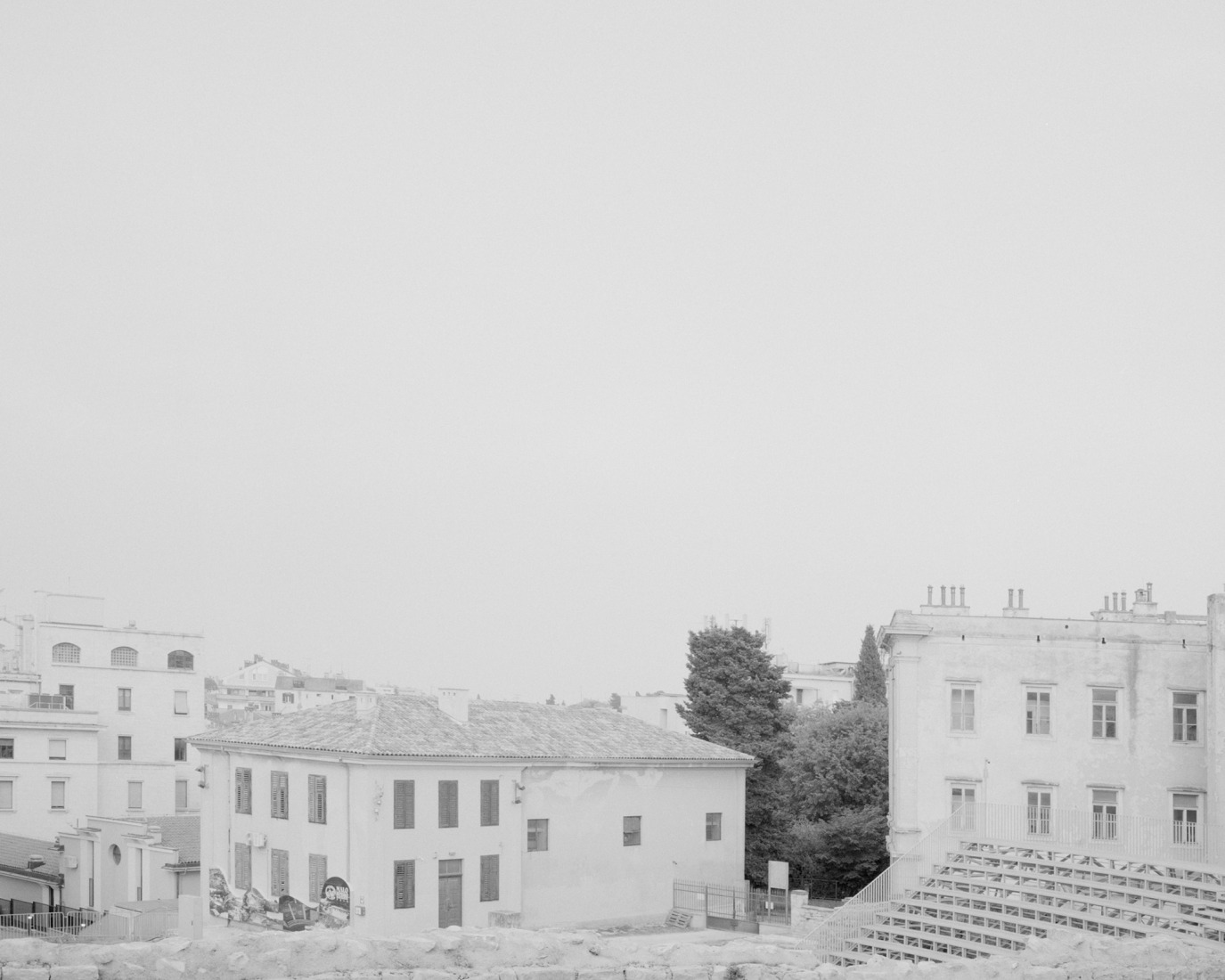 Reconstrucción del Teatro Romano de Pula por Emil Jurcan. Fotografía por Marcello Mariana.