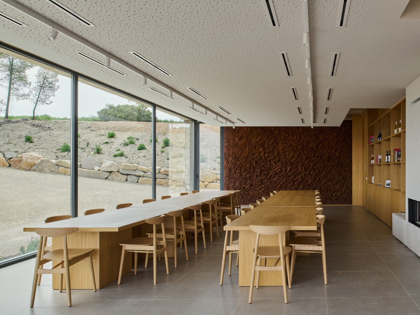 Bodega Novos by García Floquet arquitectos. Photograph by Iñaki Bergera.