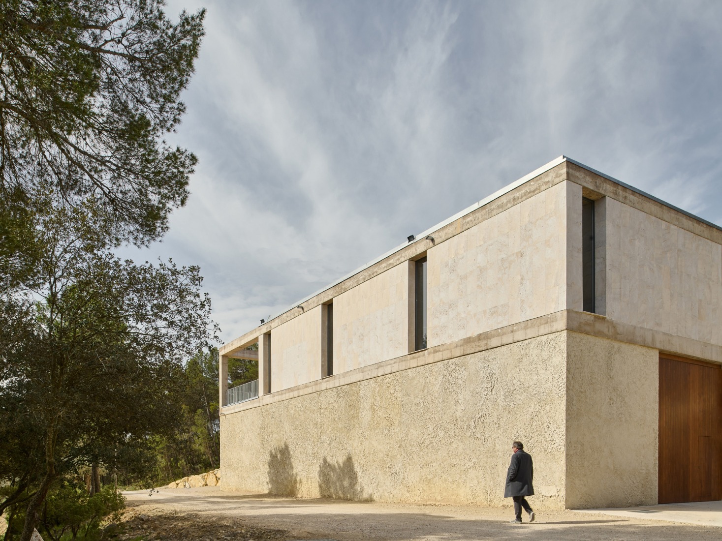 Bodega Novos by García Floquet arquitectos. Photograph by Iñaki Bergera.