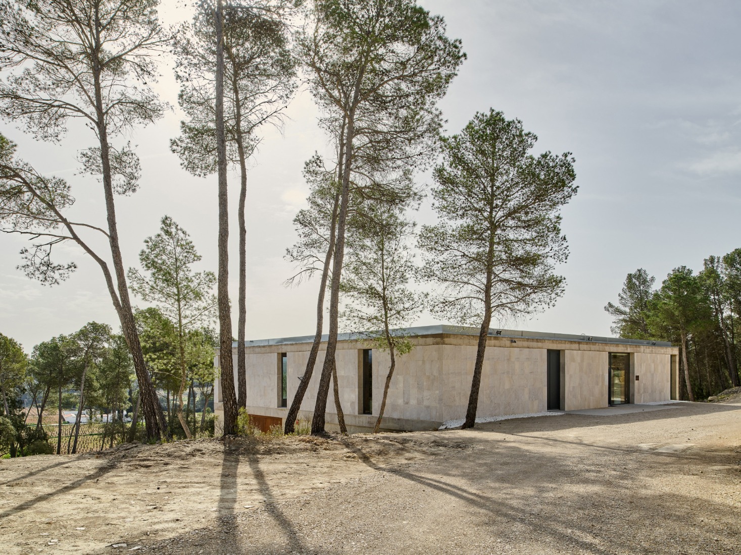 Bodega Novos by García Floquet arquitectos. Photograph by Iñaki Bergera.