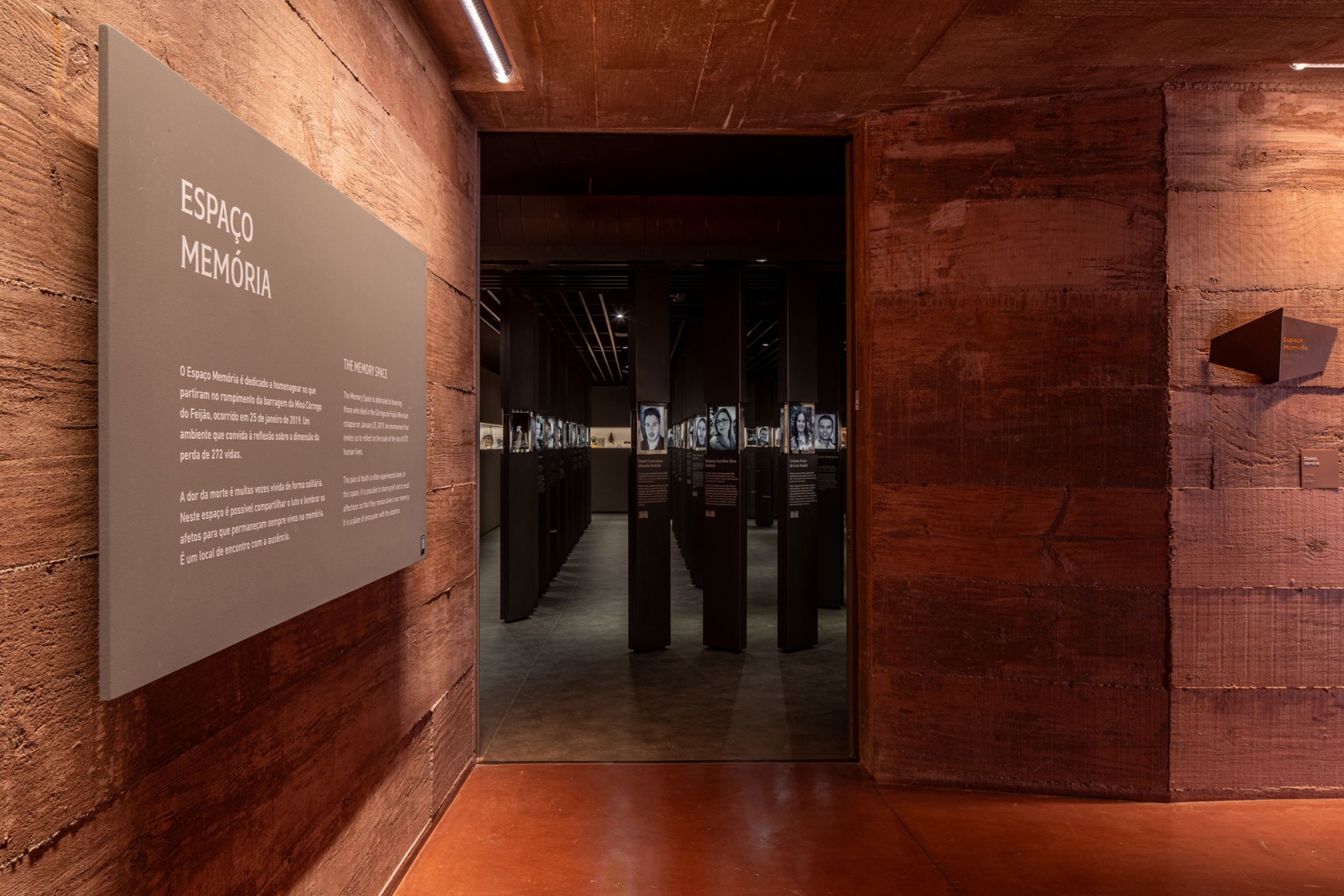 Memorial de Brumadinho por Gustavo Penna Arquitetos Associados. Fotografía por Pedro Mascaro.
