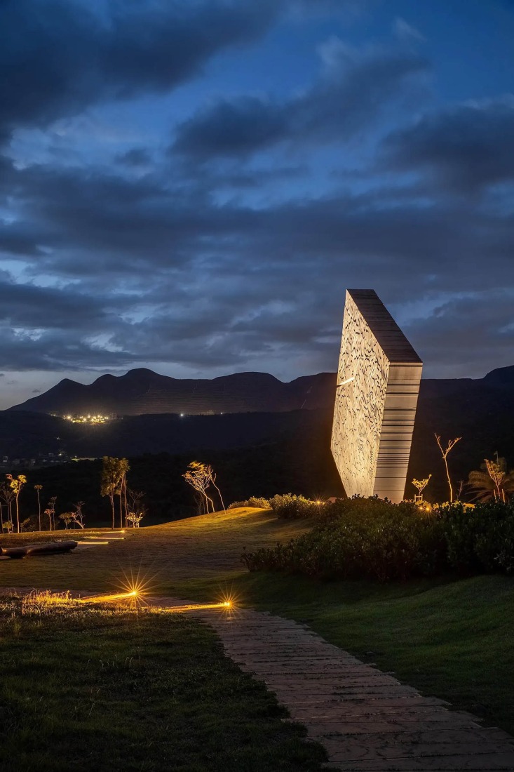 Memorial de Brumadinho por Gustavo Penna Arquitetos Associados. Fotografía por Pedro Mascaro.