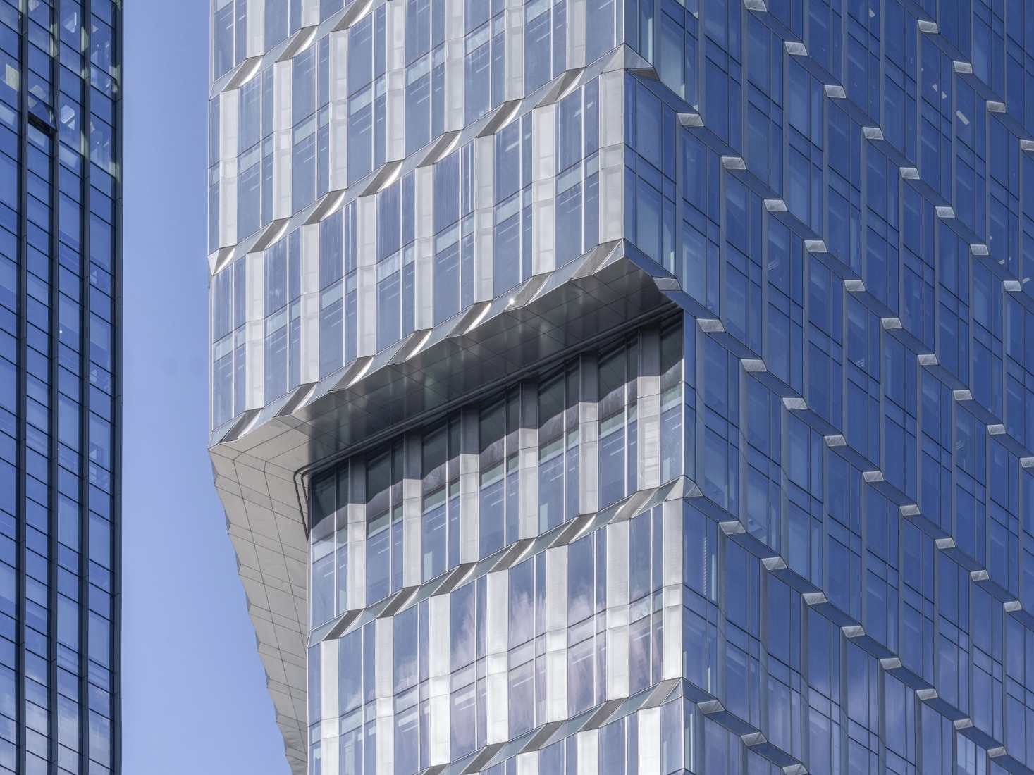 Kingdee Cloud Tower by HENN. Photograph by Tian Fangfang.