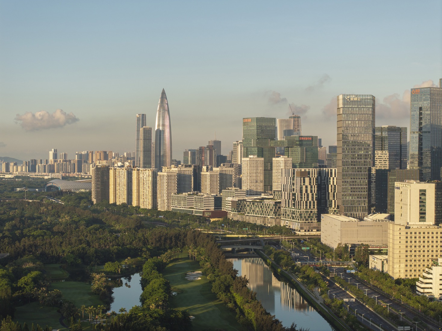Kingdee Cloud Tower by HENN. Photograph by Tian Fangfang.