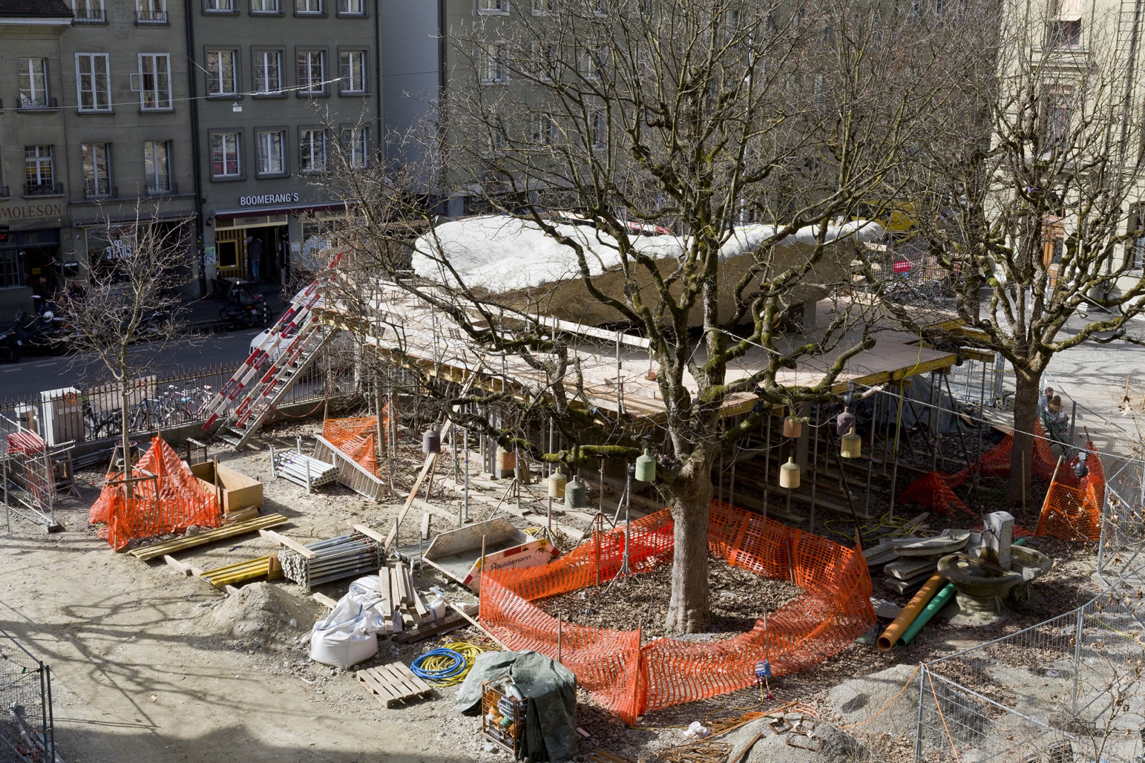Production process for the roof structure. Redevelopment of the PROGR Courtyard in Berne, Switzerland by Salewski Nater Kretz, Miriam Sturzenegger  and bbz landschaftsarchitekten.