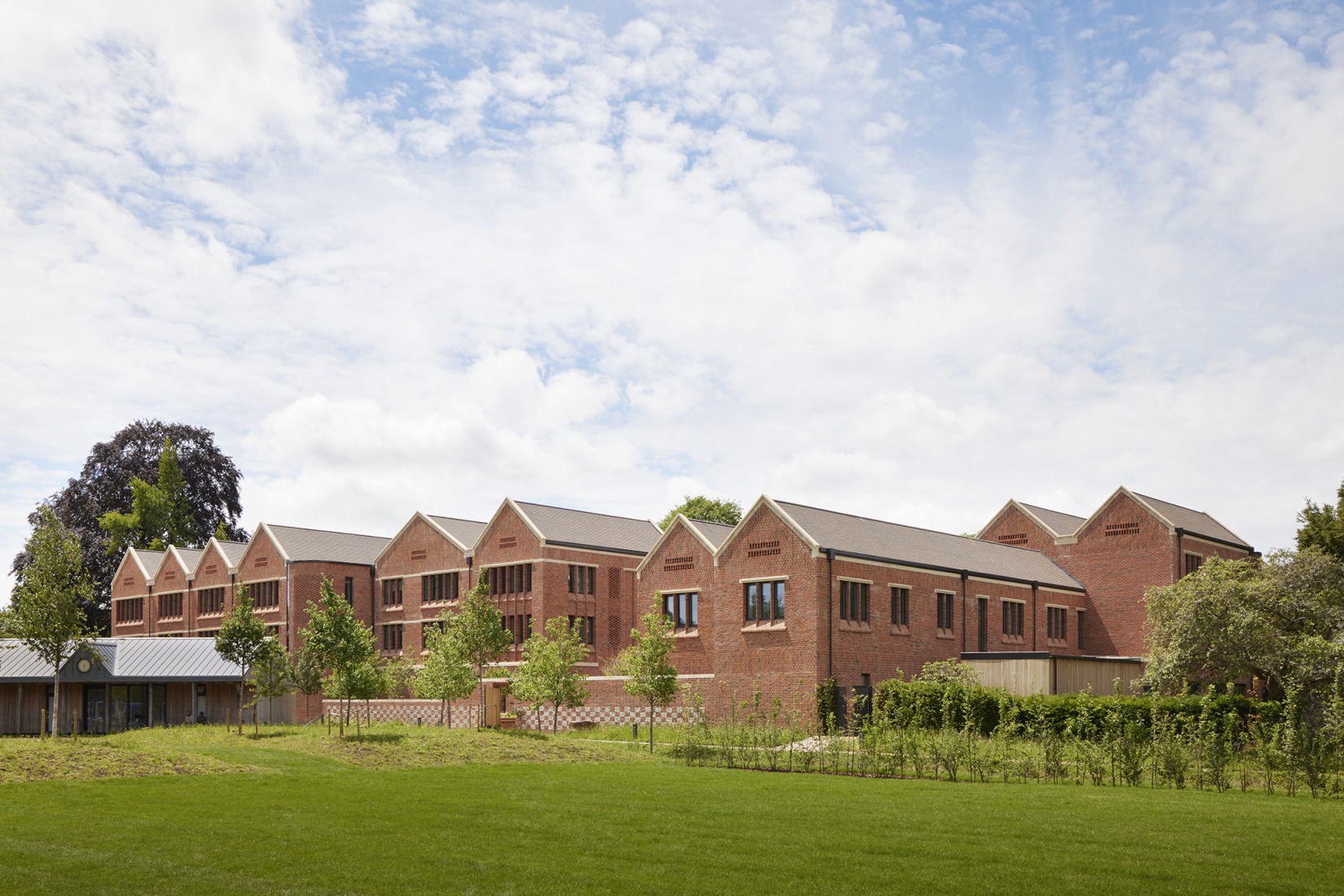 Primeras residencias femeninas en Winchester College por Stanton Williams. Fotografía por Jack Hobhouse.