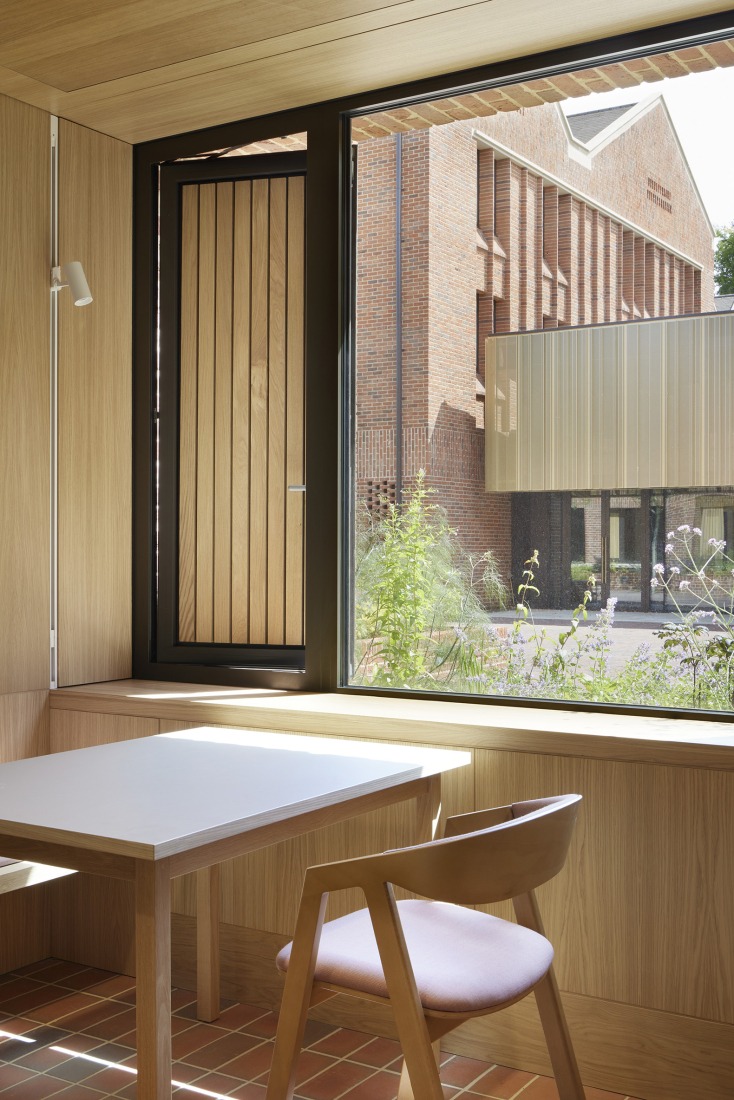 Primeras residencias femeninas en Winchester College por Stanton Williams. Fotografía por Jack Hobhouse.