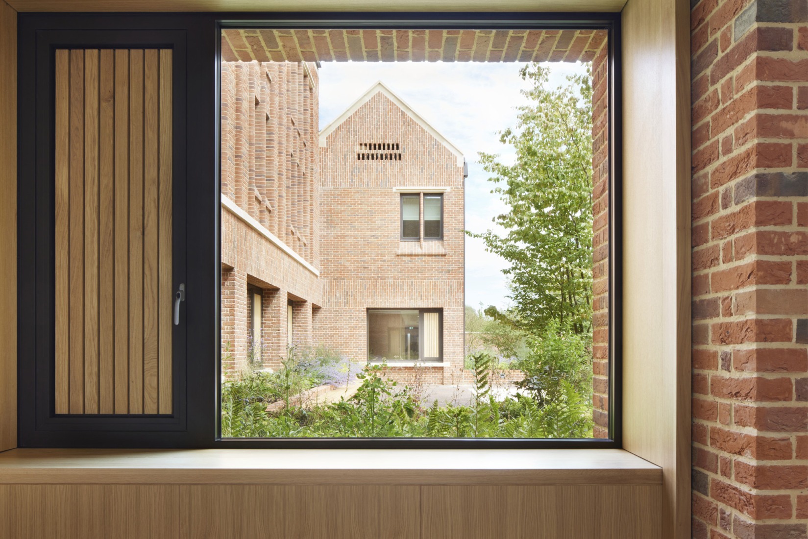 Primeras residencias femeninas en Winchester College por Stanton Williams. Fotografía por Jack Hobhouse.