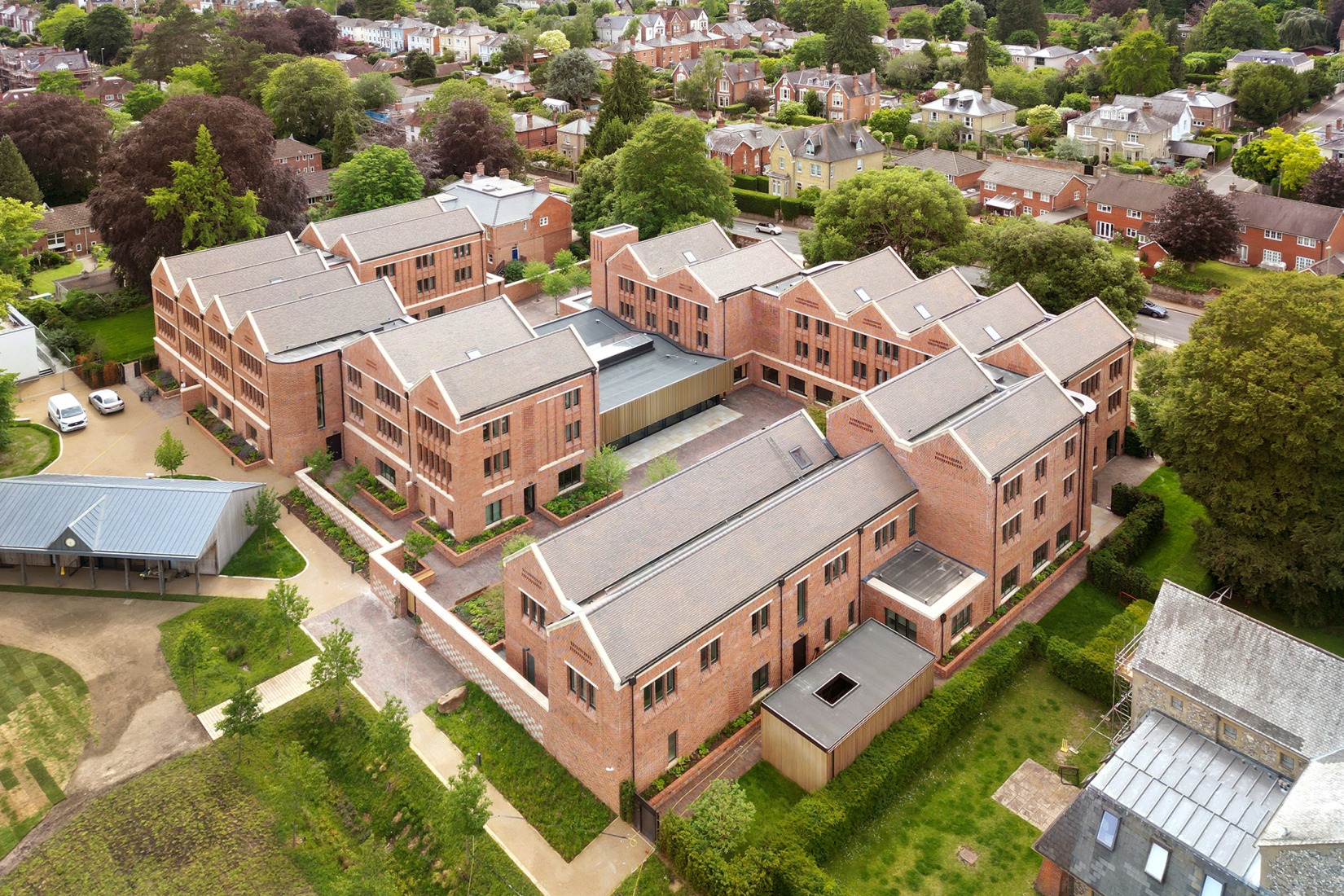 Primeras residencias femeninas en Winchester College por Stanton Williams. Fotografía por Jack Hobhouse.