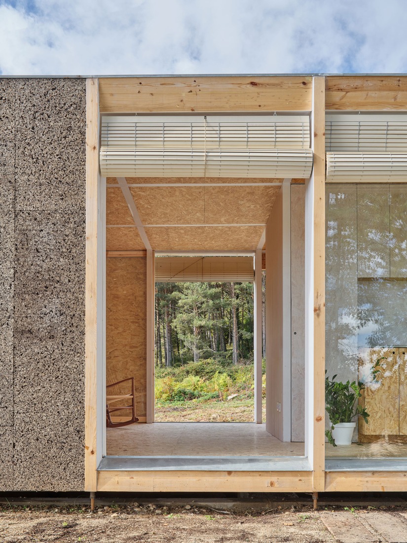 Casa Bosc por Ágora Arquitectura. Fotografía por Adrià Goulà.