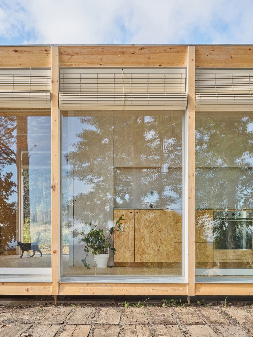 Casa Bosc por Ágora Arquitectura. Fotografía por Adrià Goulà.