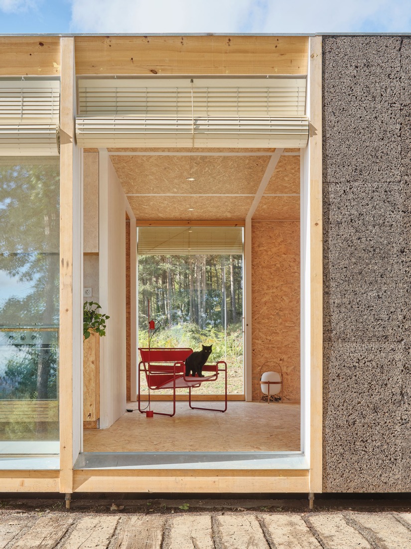 Casa Bosc por Ágora Arquitectura. Fotografía por Adrià Goulà.