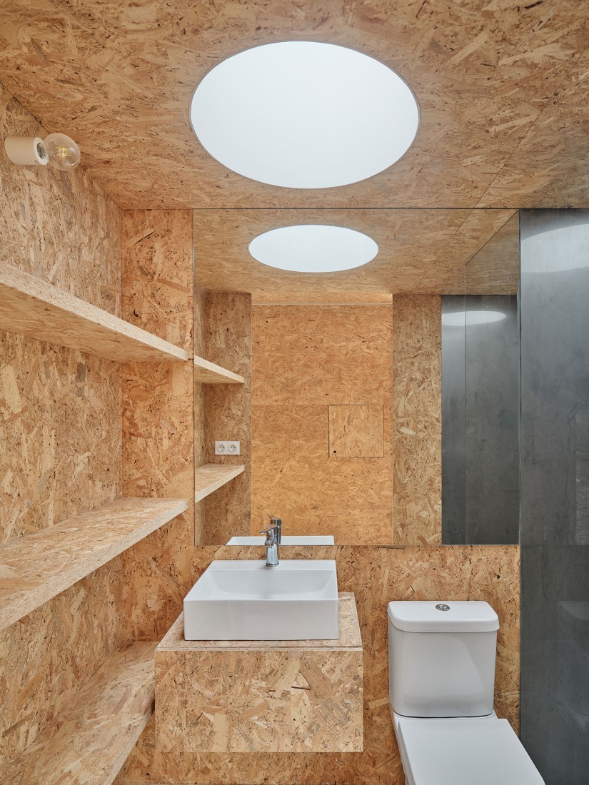 Casa Bosc por Ágora Arquitectura. Fotografía por Adrià Goulà.
