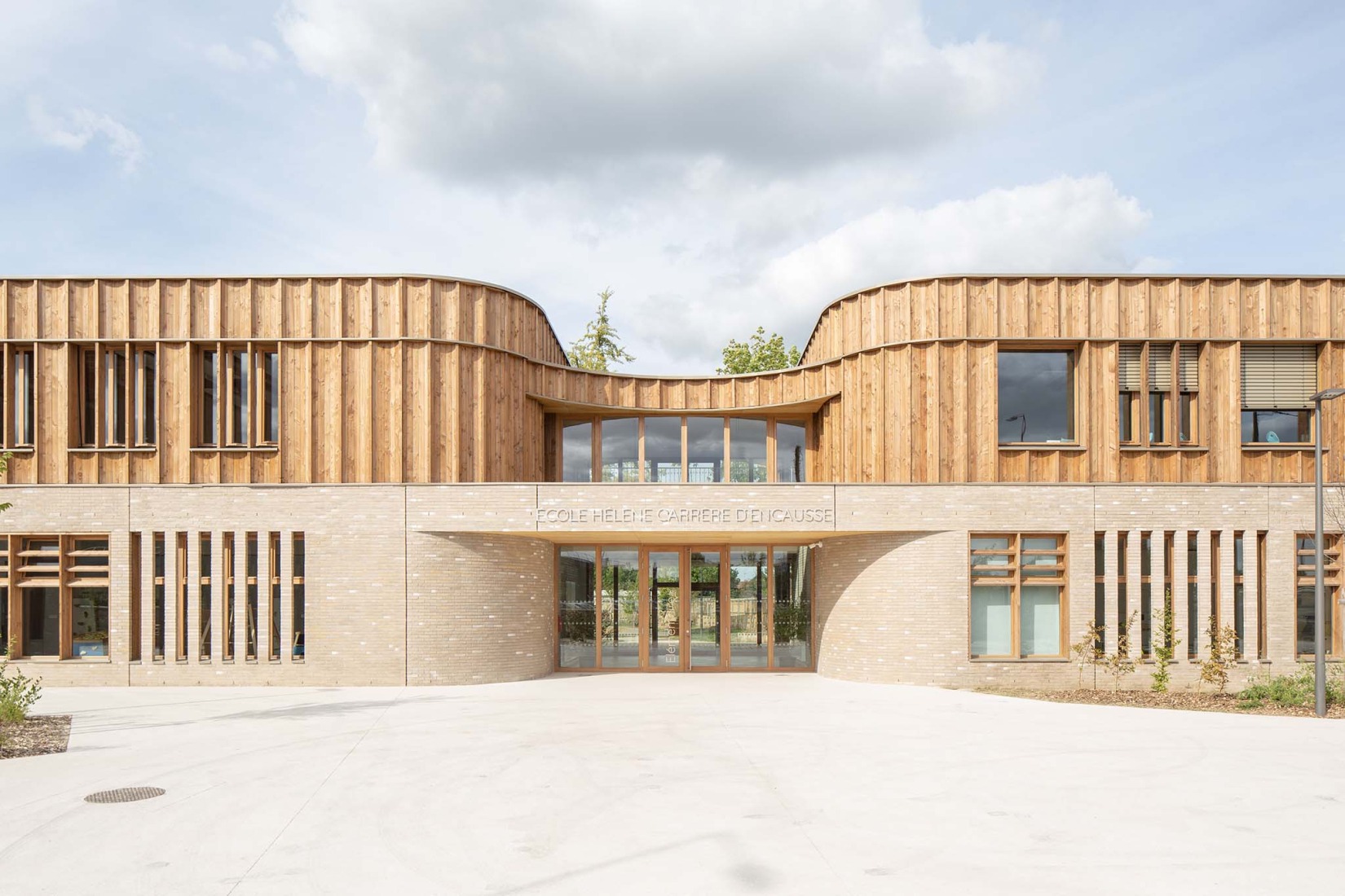 School in Marly by Archi5 + Bureau Face B. Photograph by Louis Duboys Fresney.