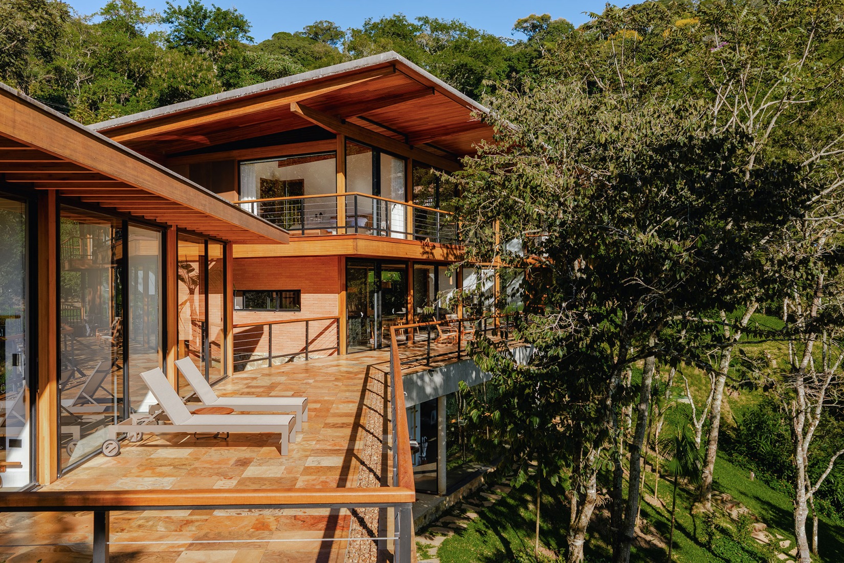 Pinhal House by Cornetta Arquitetura. Photography by Manuel Sá.