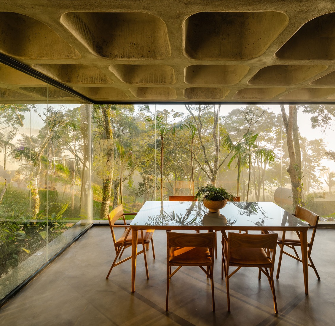 Pinhal House by Cornetta Arquitetura. Photography by Manuel Sá.