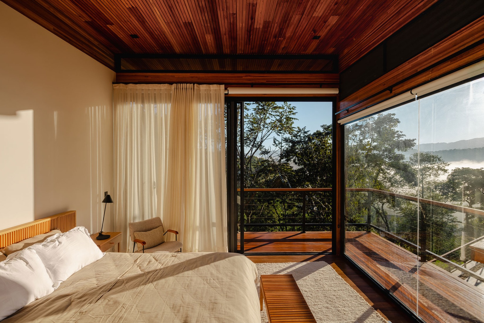Pinhal House by Cornetta Arquitetura. Photography by Manuel Sá.