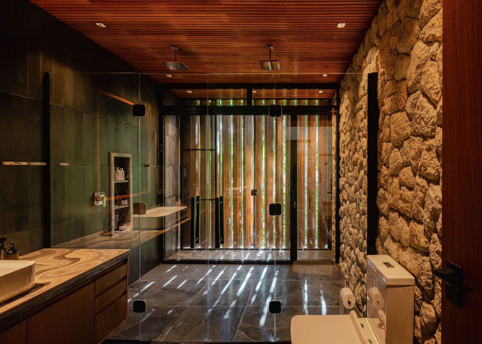 Pinhal House by Cornetta Arquitetura. Photography by Manuel Sá.