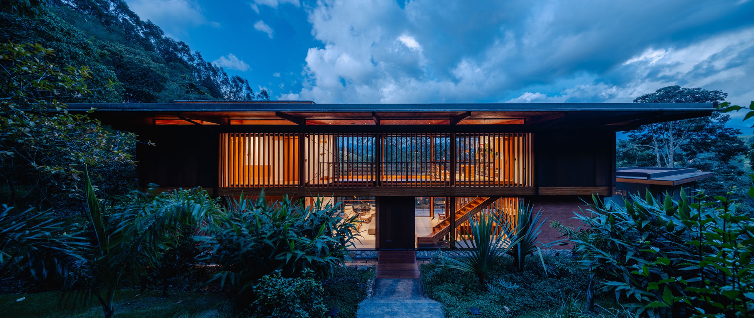 Pinhal House by Cornetta Arquitetura. Photography by Manuel Sá.